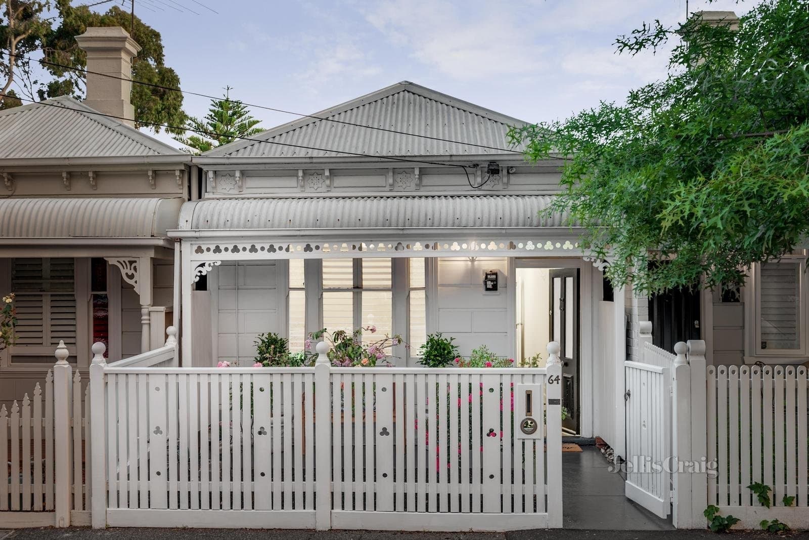 64 Derham Street, Port Melbourne, Port Melbourne - Thumbnail 2