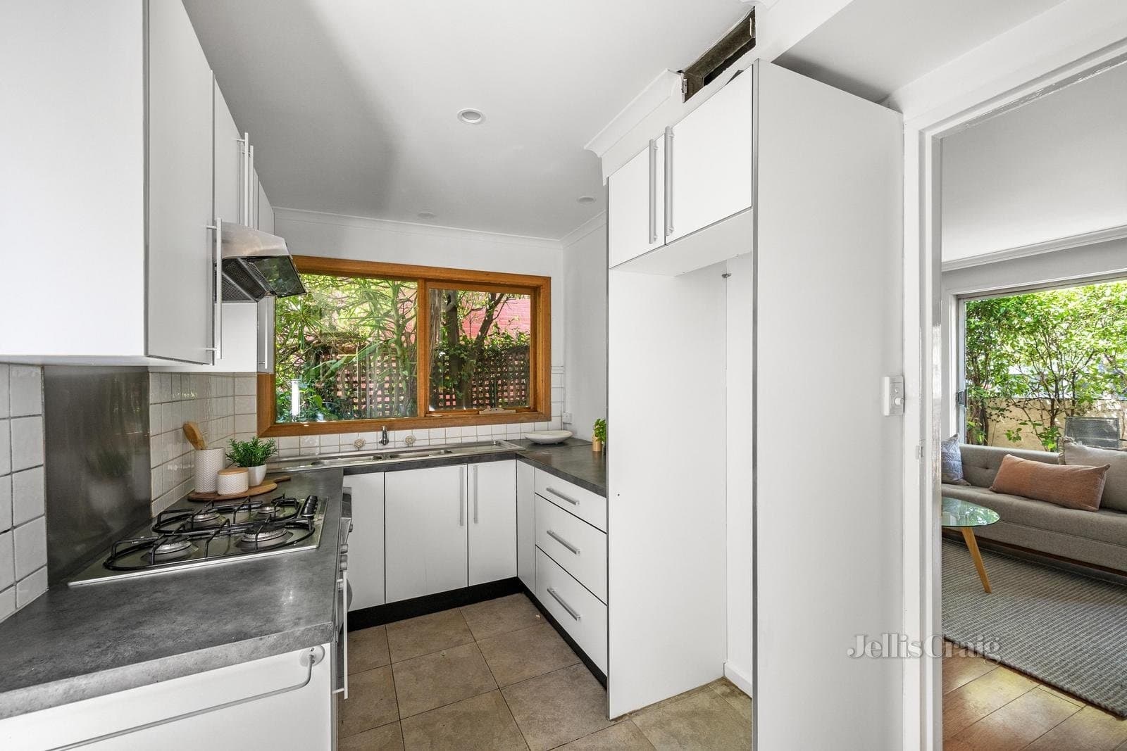 2/214 Moray Street, South Melbourne, South Melbourne - Thumbnail 3