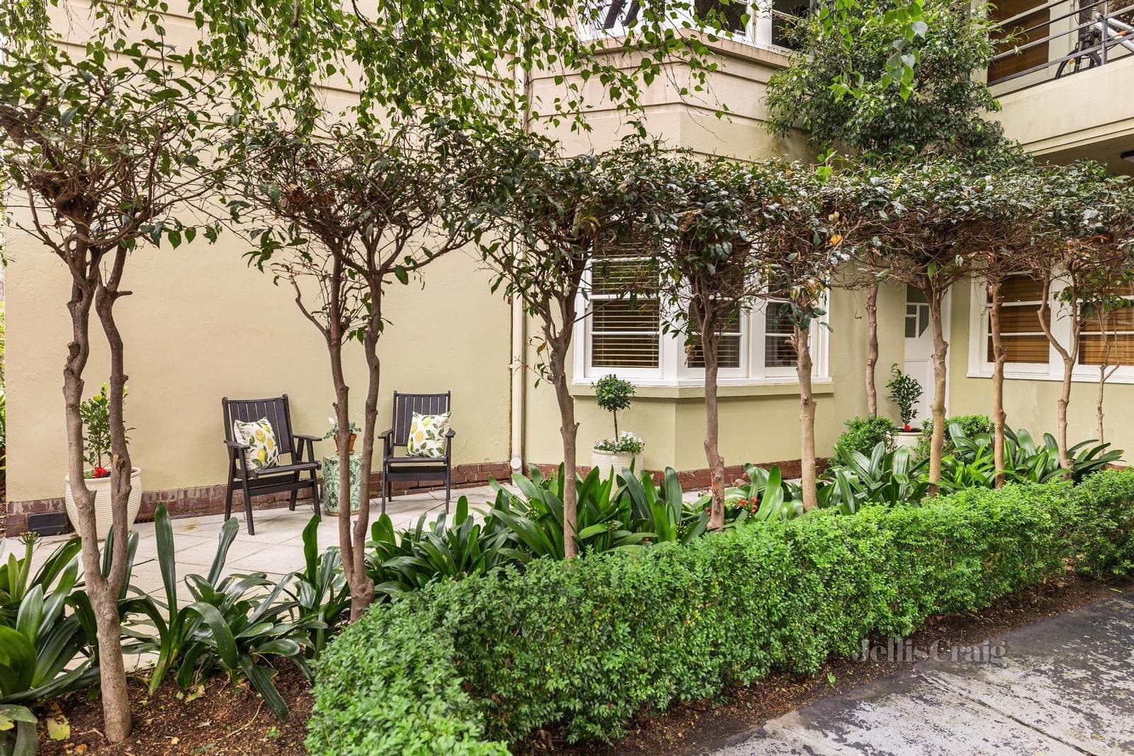 1/39 Mitford Street, Elwood, Elwood - Thumbnail 2