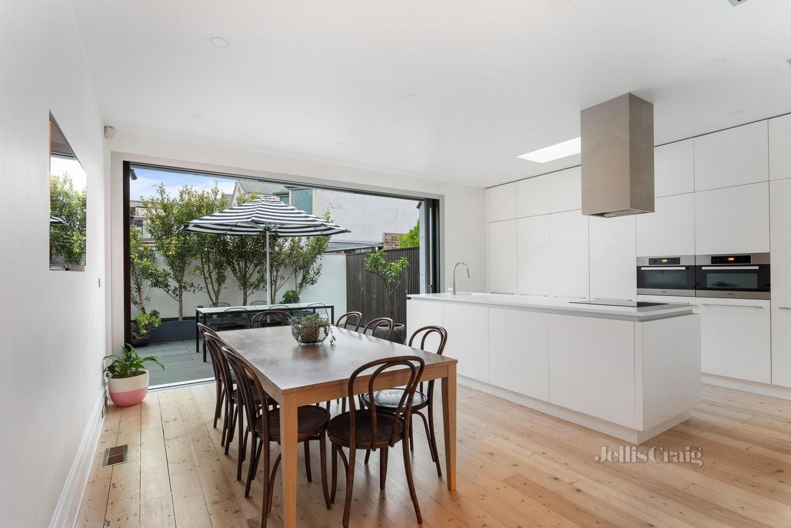 35 Armstrong Street, Middle Park, Middle Park - Thumbnail 3