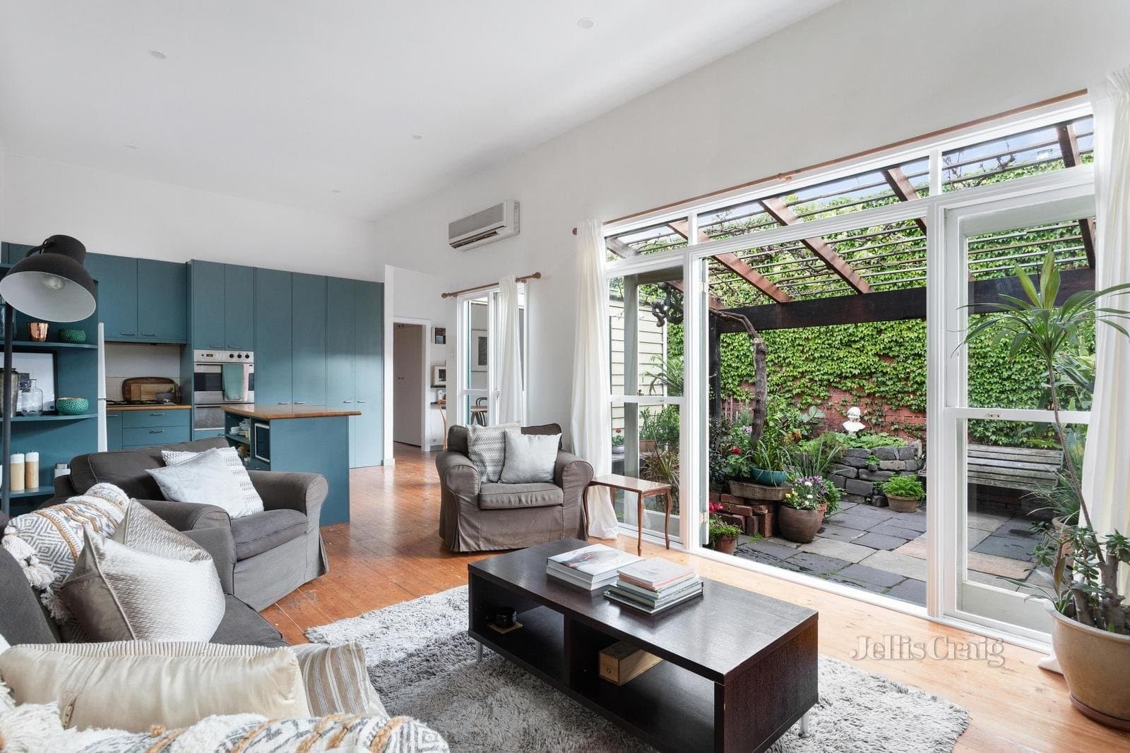 219 Esplanade West, Port Melbourne, Port Melbourne - Thumbnail 5
