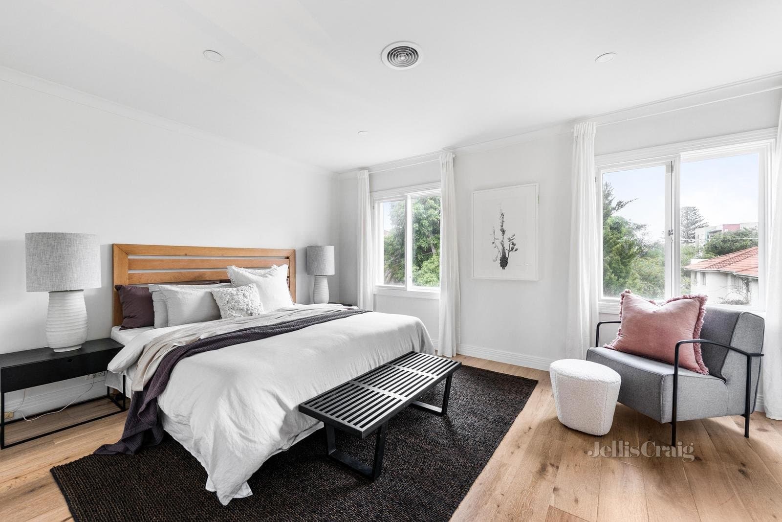 2 Bessiere Place, St Kilda, St Kilda - Thumbnail 5