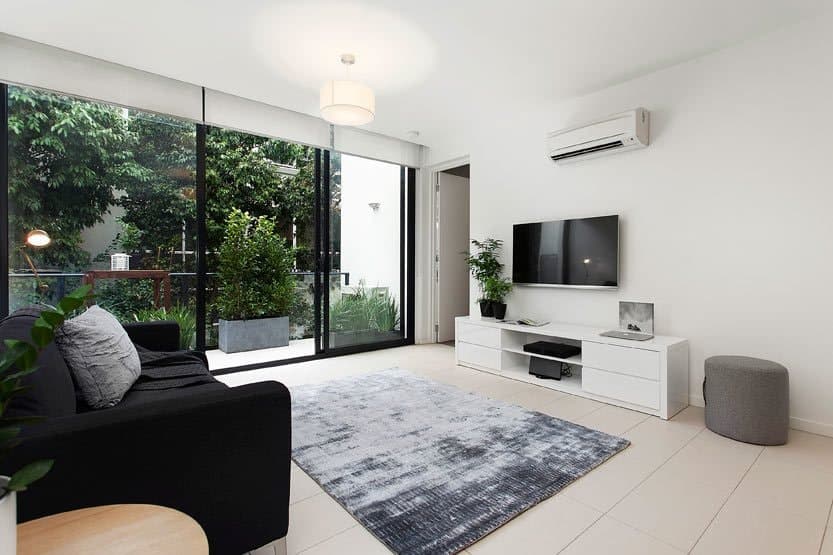 8/17 Pine Avenue, Elwood, Elwood - Thumbnail 2