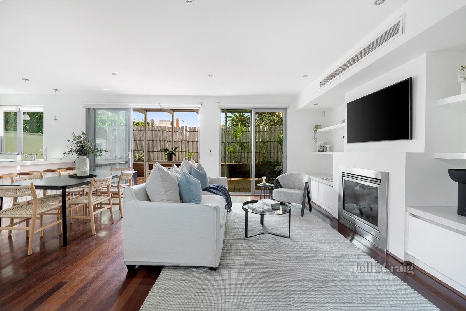 2/10 Marine Parade, St Kilda, St Kilda - Thumbnail 4