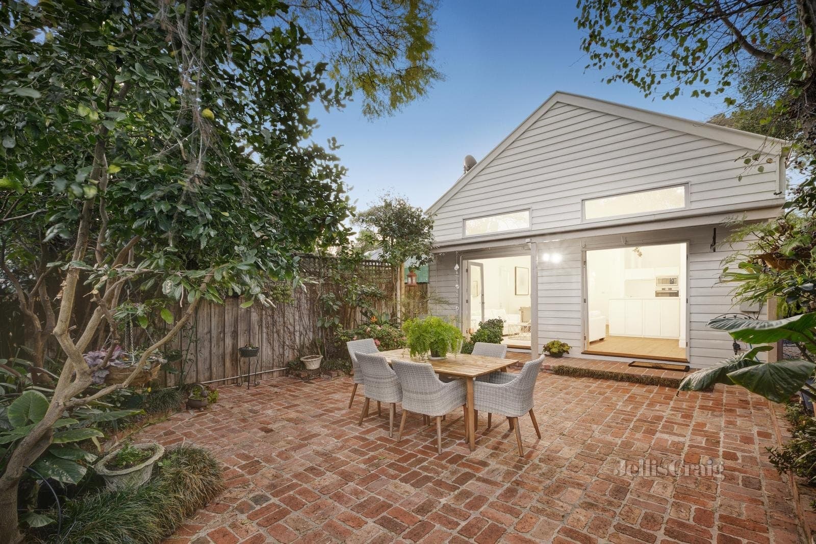 421 Dorcas Street, South Melbourne, South Melbourne - Image 1