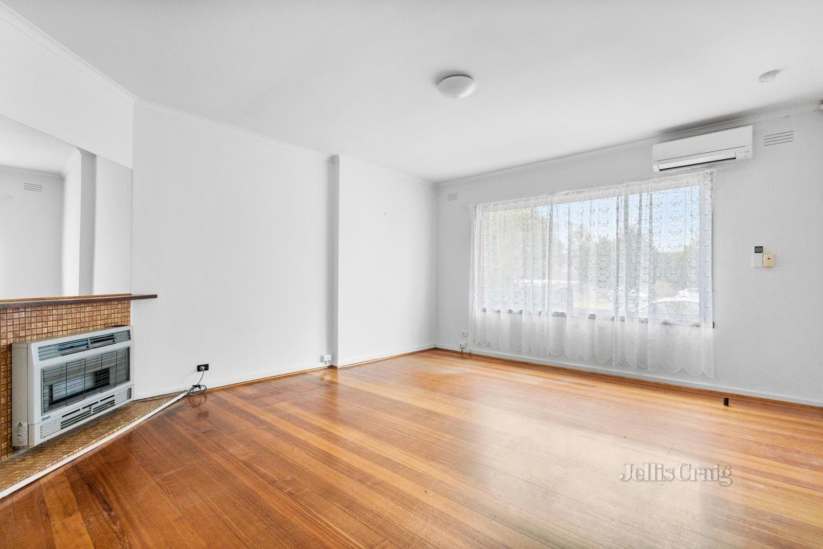 6 Centre Avenue, Port Melbourne, Port Melbourne - Thumbnail 3