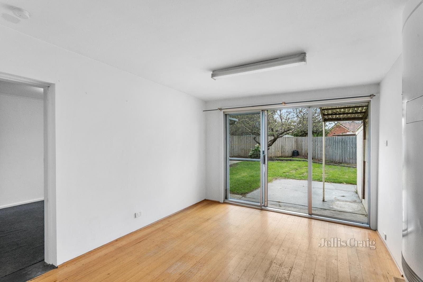 6 Centre Avenue, Port Melbourne, Port Melbourne - Thumbnail 5