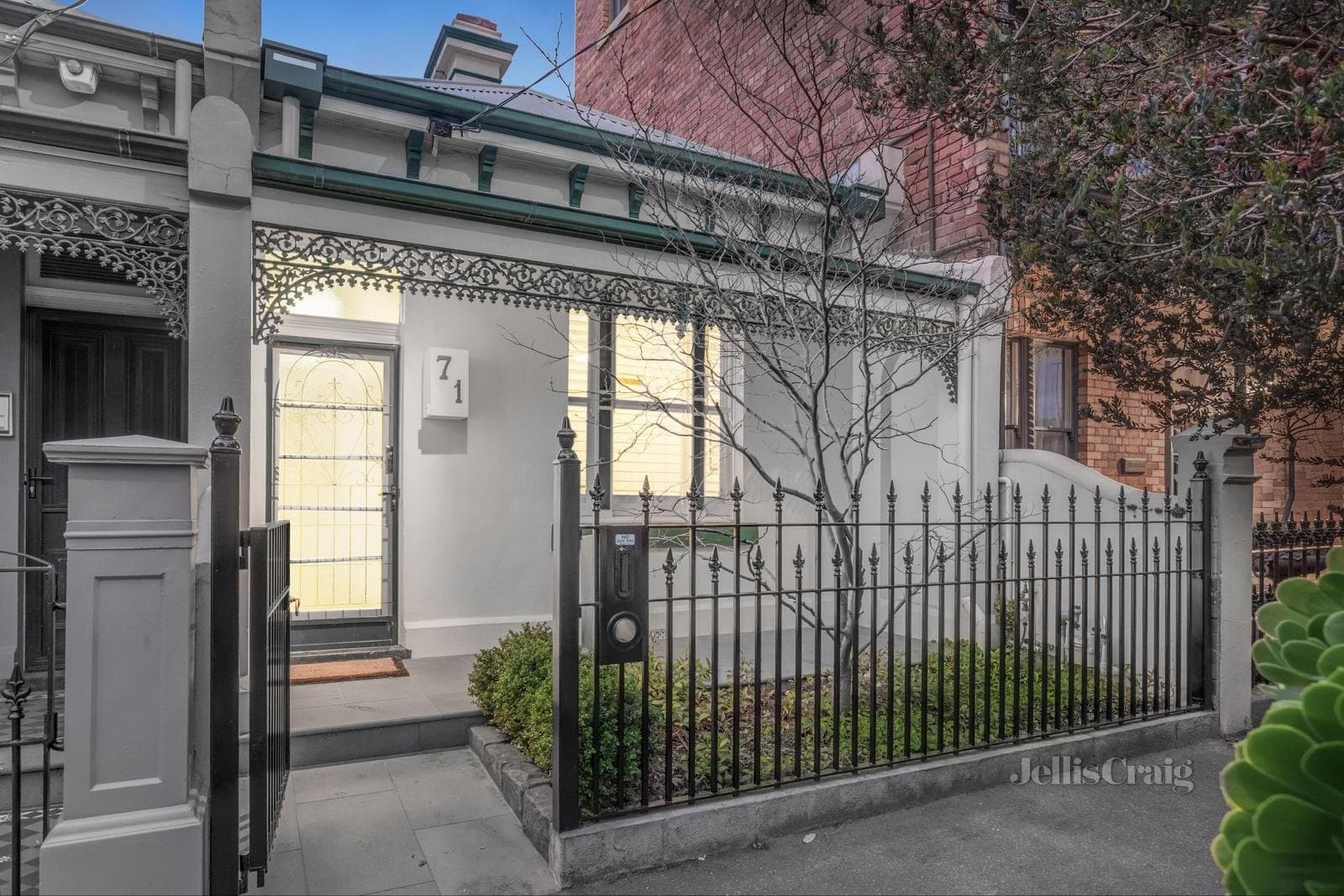 71 Reed Street, Albert Park, Albert Park - Thumbnail 2