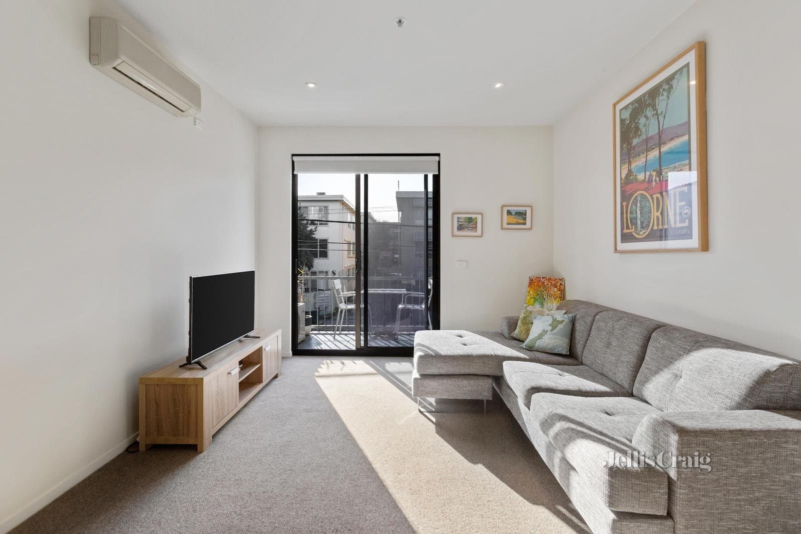 22/220 Barkly Street, St Kilda, St Kilda - Thumbnail 2