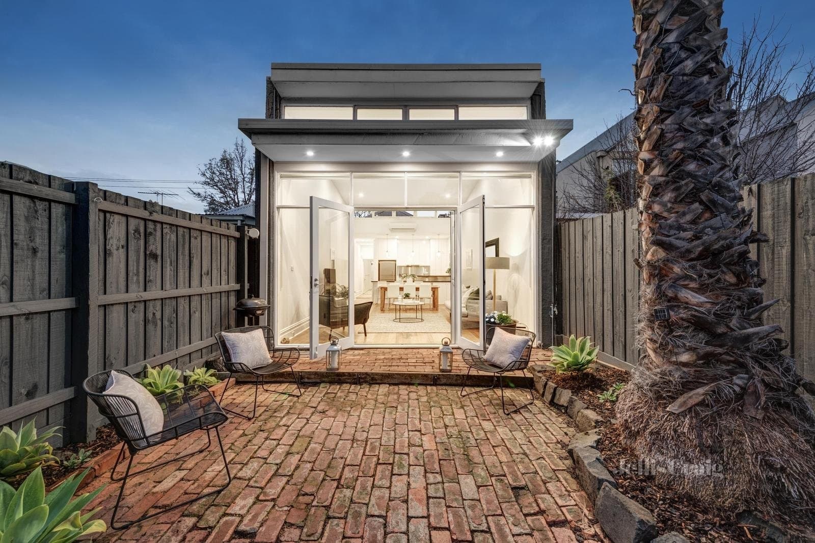 32 Mountain Street, South Melbourne, South Melbourne - Image 1