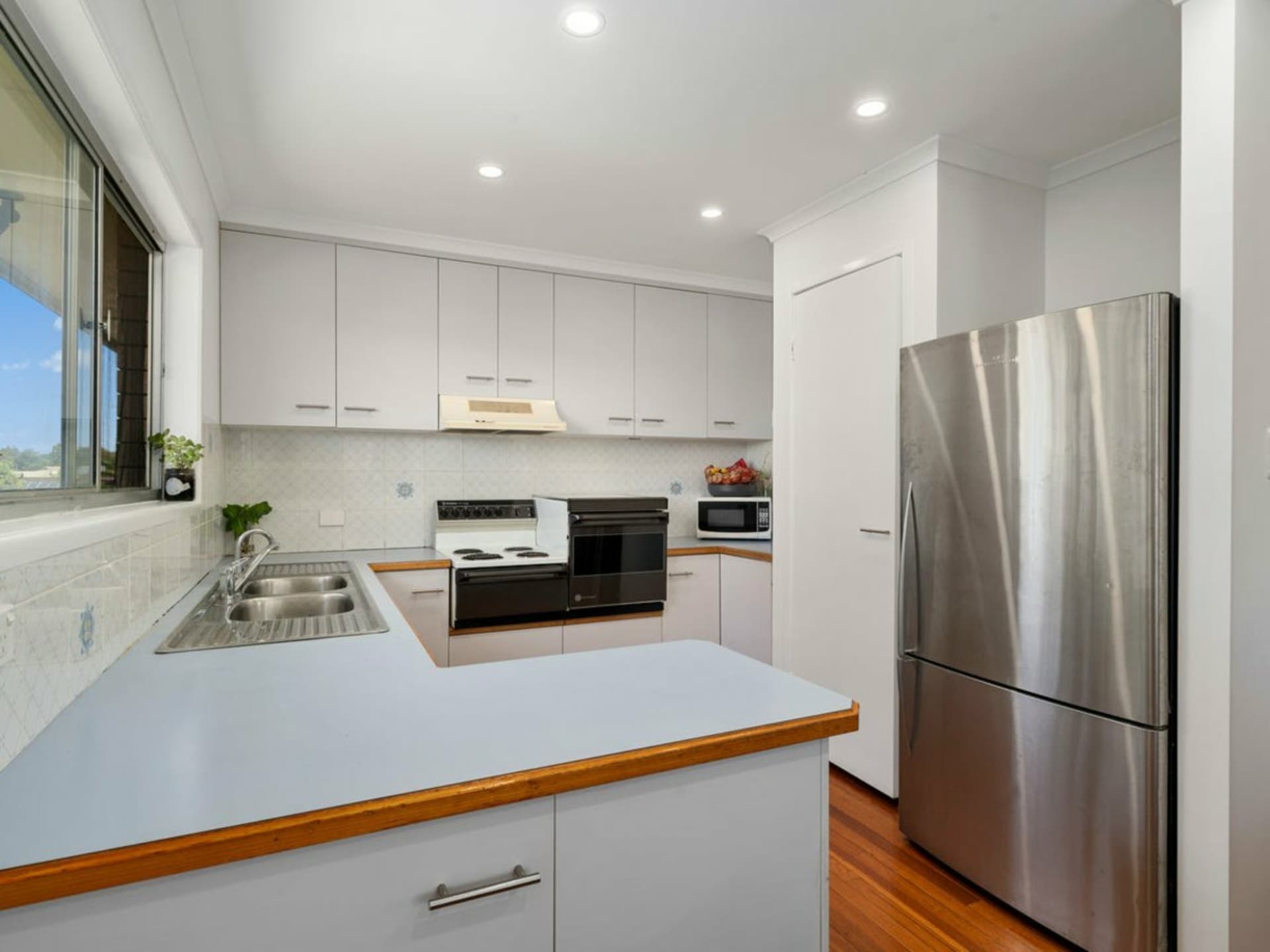 11 Oorooba Avenue, Bellara, Bellara - Thumbnail 4