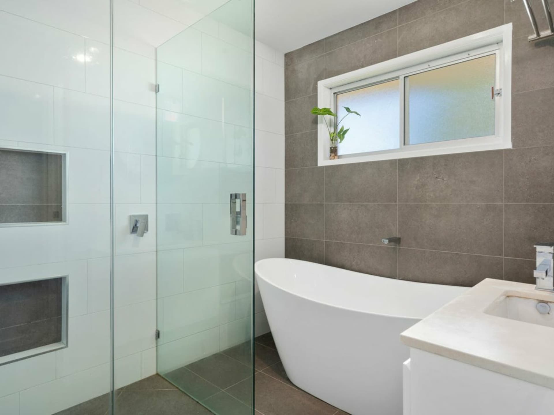 11 Oorooba Avenue, Bellara, Bellara - Thumbnail 7