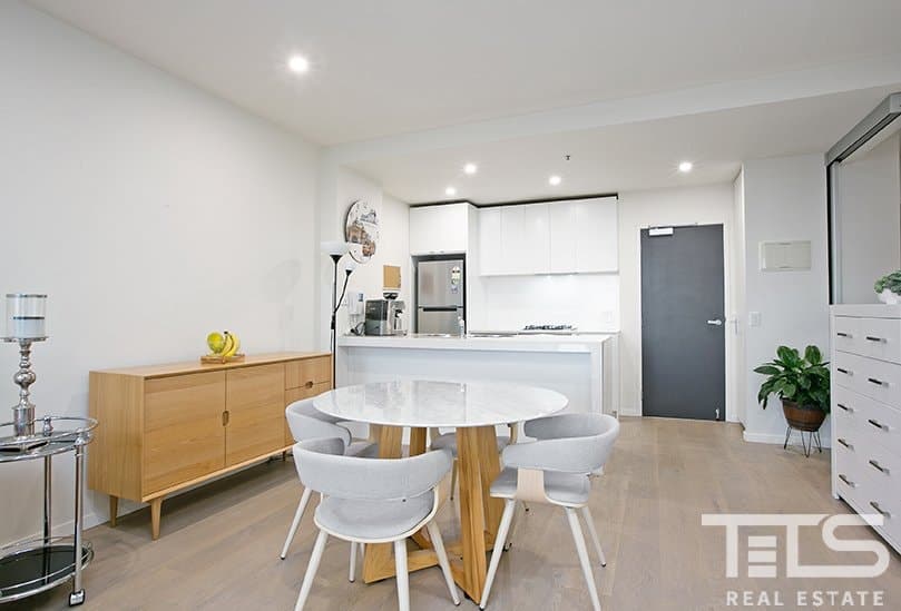 2404/620 Collins Street, Melbourne, Melbourne - Thumbnail 2