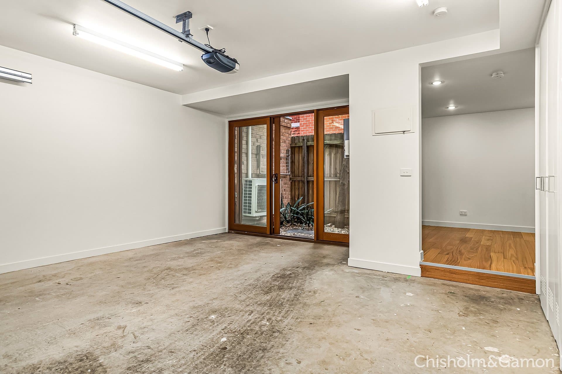 2/19 Ruskin Street, Elwood, Elwood - Image 1