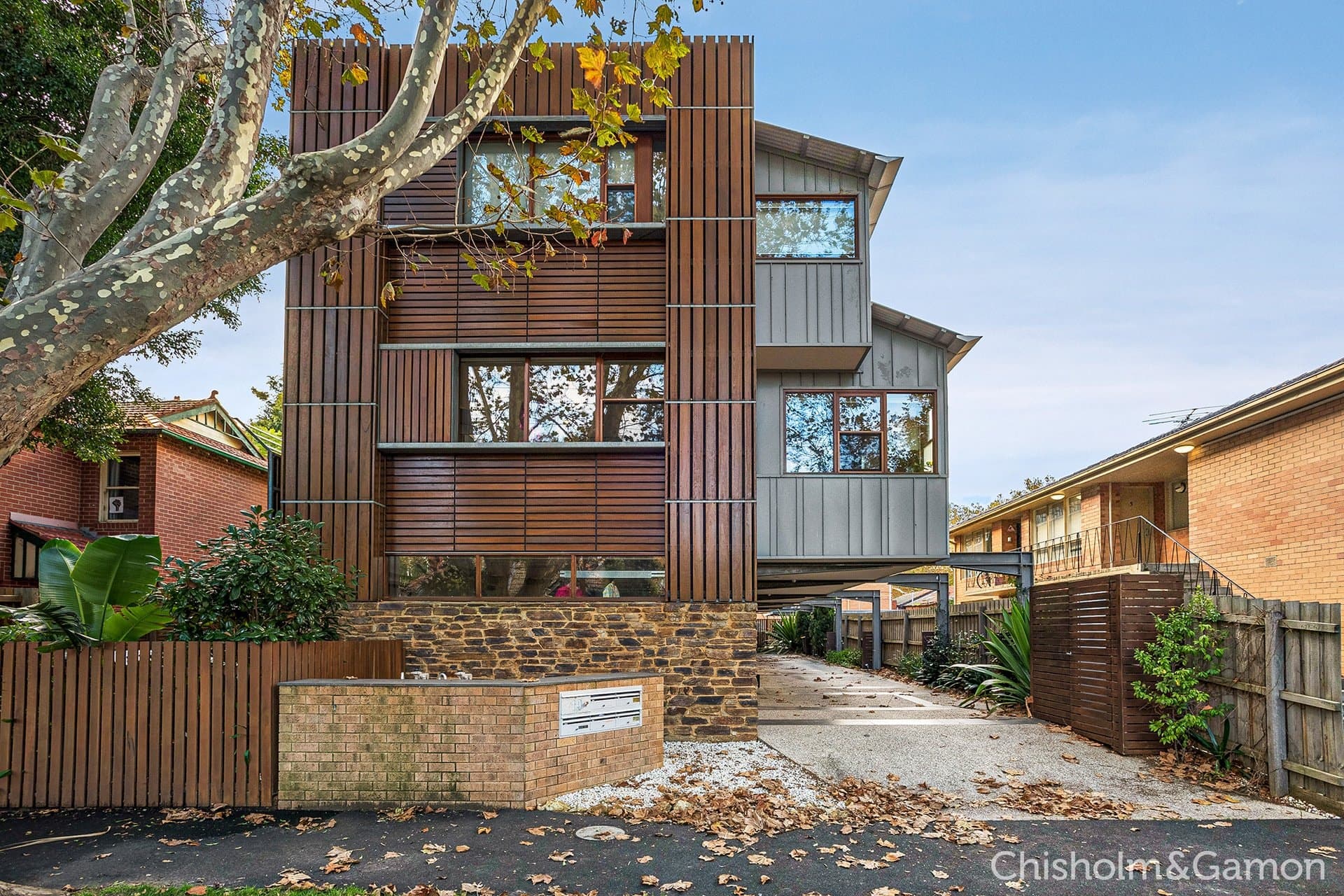 2/19 Ruskin Street, Elwood, Elwood - Thumbnail 2