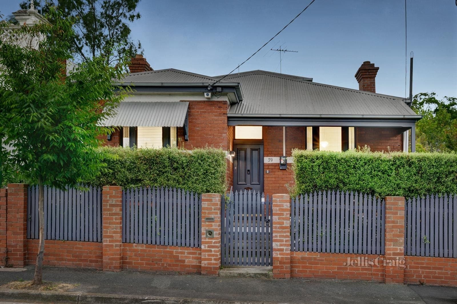 39 Waterloo Crescent, St Kilda, St Kilda - Thumbnail 2