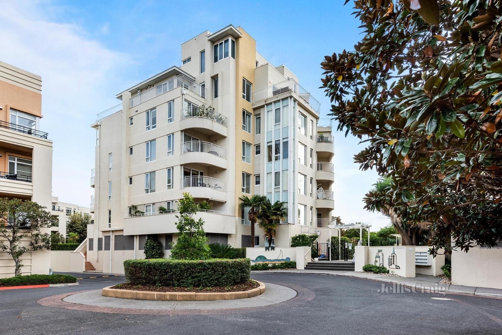 1/3 Seisman Place, Port Melbourne, Port Melbourne - Thumbnail 2