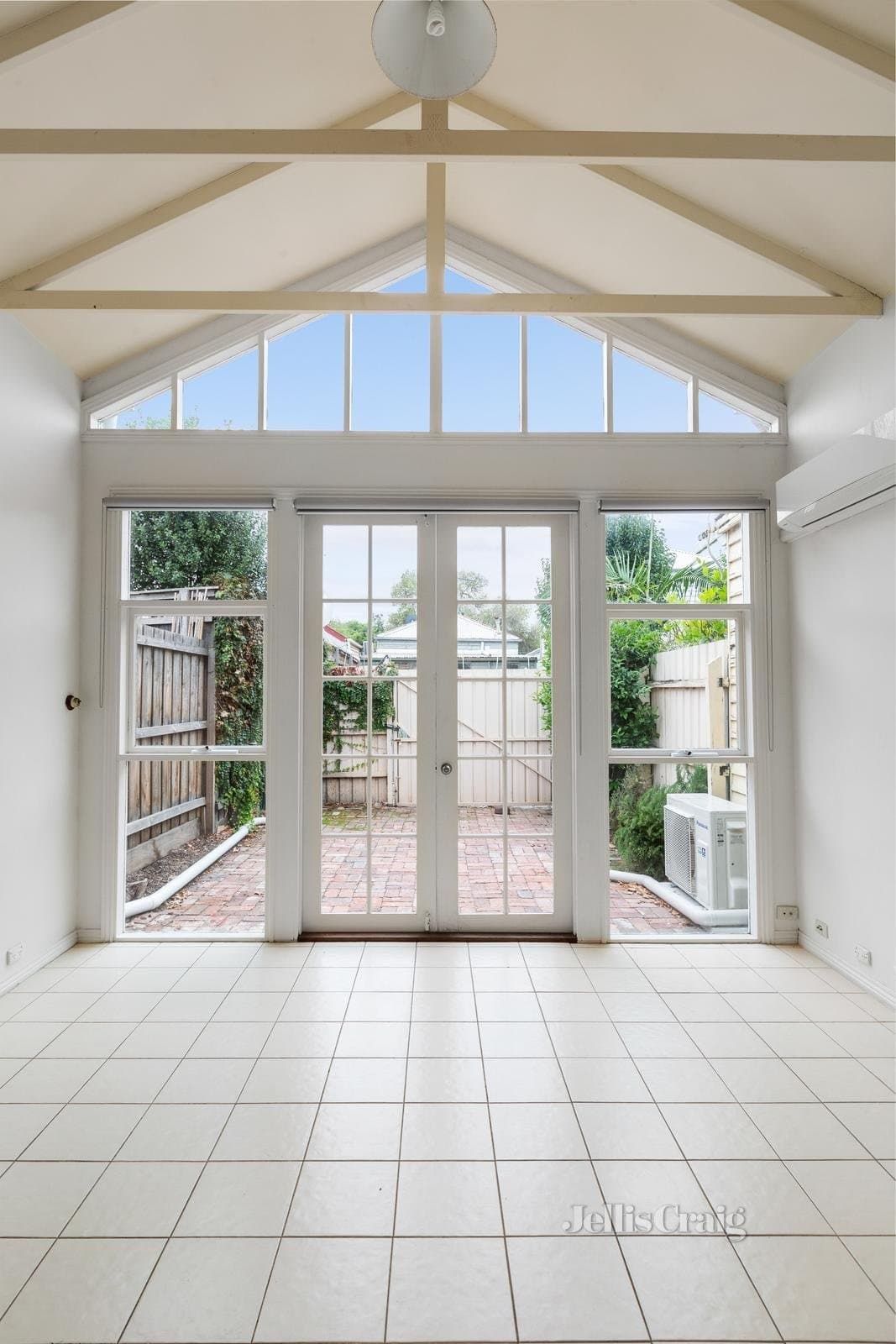 10 Little Tribe Street, South Melbourne, South Melbourne - Thumbnail 4