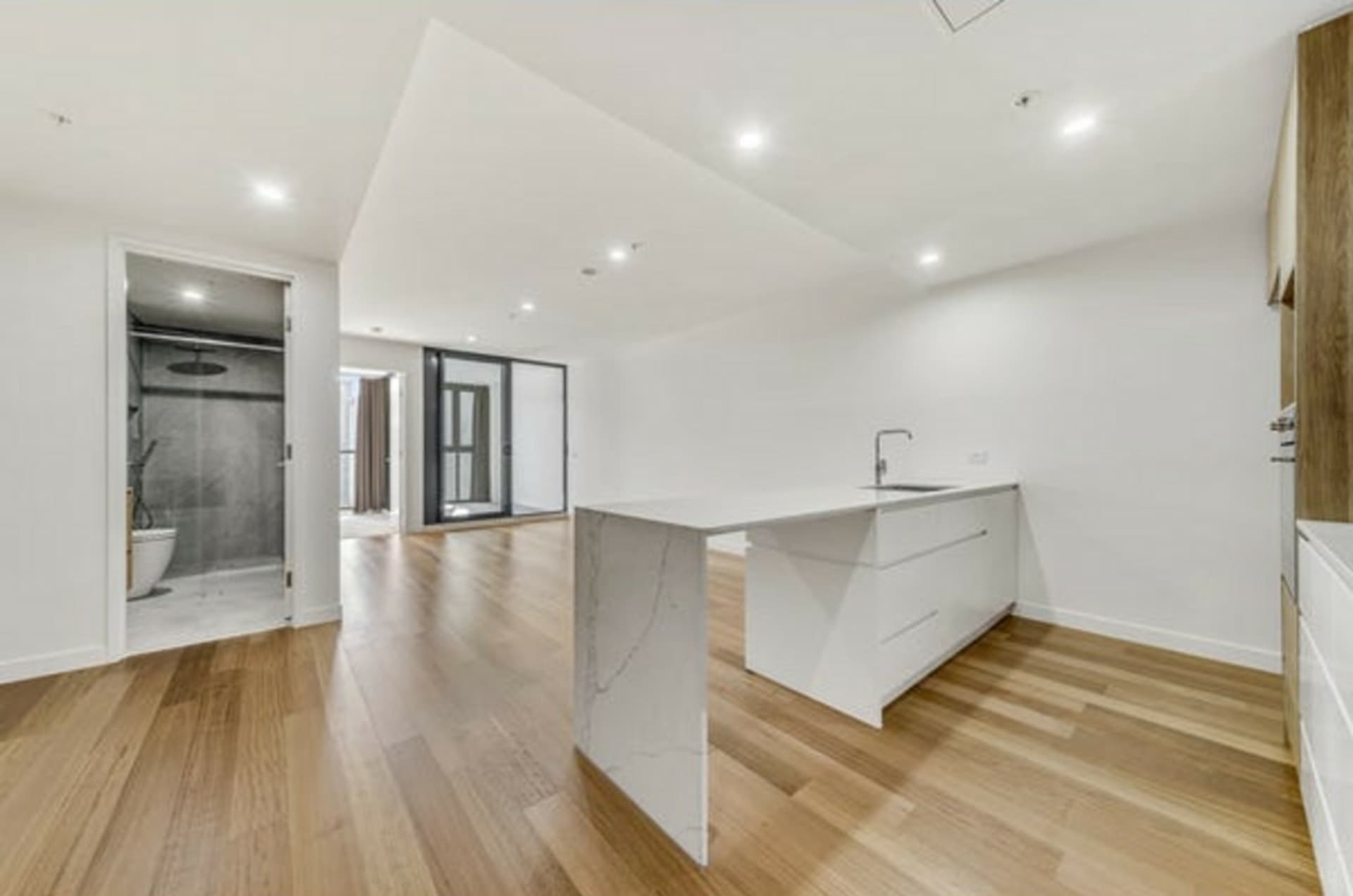 527/45 Ainslie Avenue Braddon ACT, Braddon - Thumbnail 2