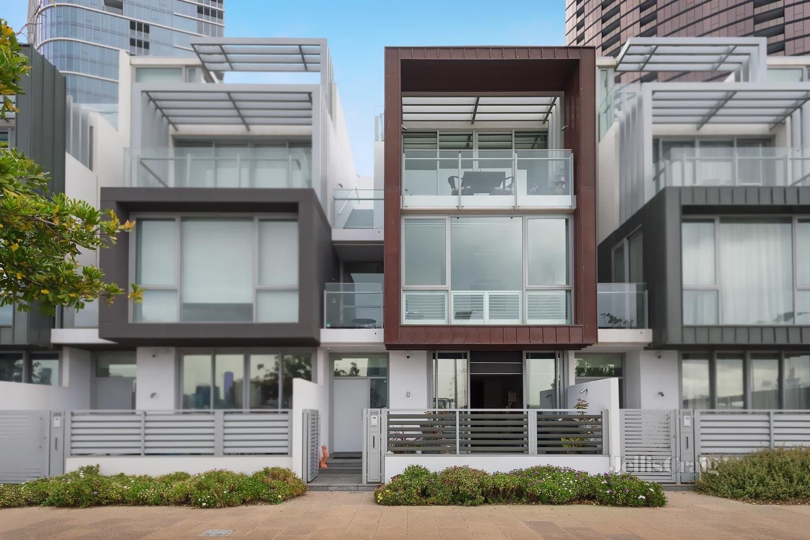 210 River Esplanade, Docklands, Docklands - Thumbnail 2