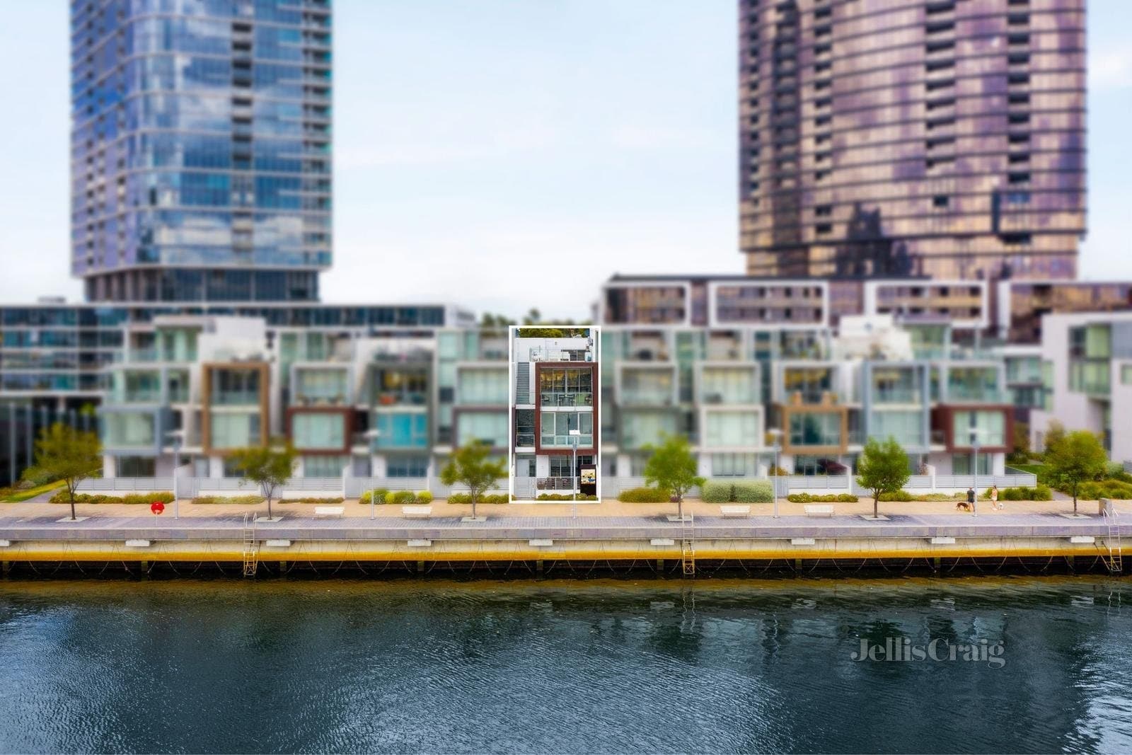 210 River Esplanade, Docklands, Docklands - Thumbnail 3