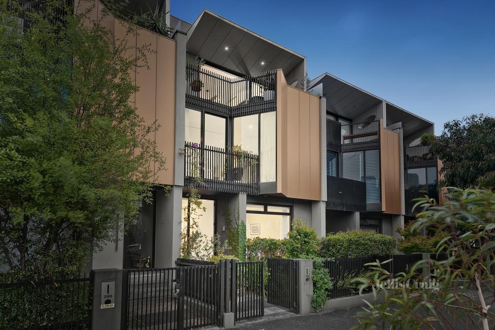 301 Dorcas Street, South Melbourne, South Melbourne - Thumbnail 2