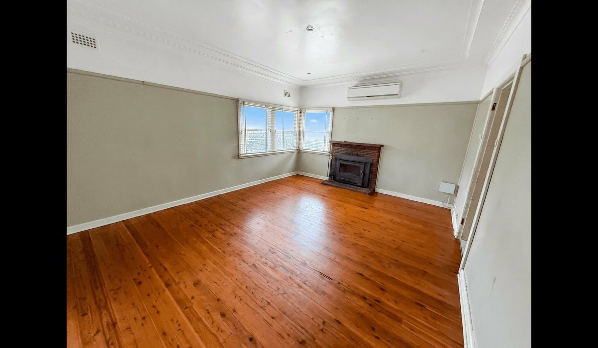 144 Lindesay Street,, Campbelltown, Campbelltown - Thumbnail 3