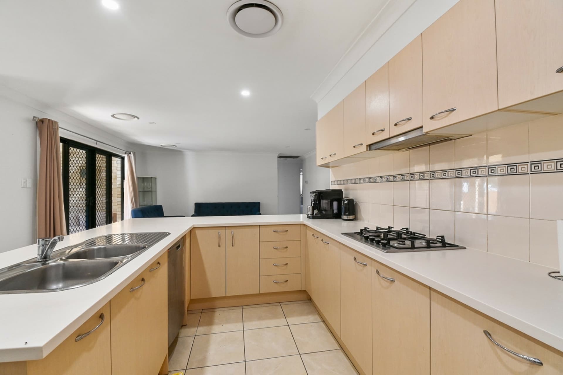 5 Highbridge Circuit, Carseldine, Carseldine - Thumbnail 4