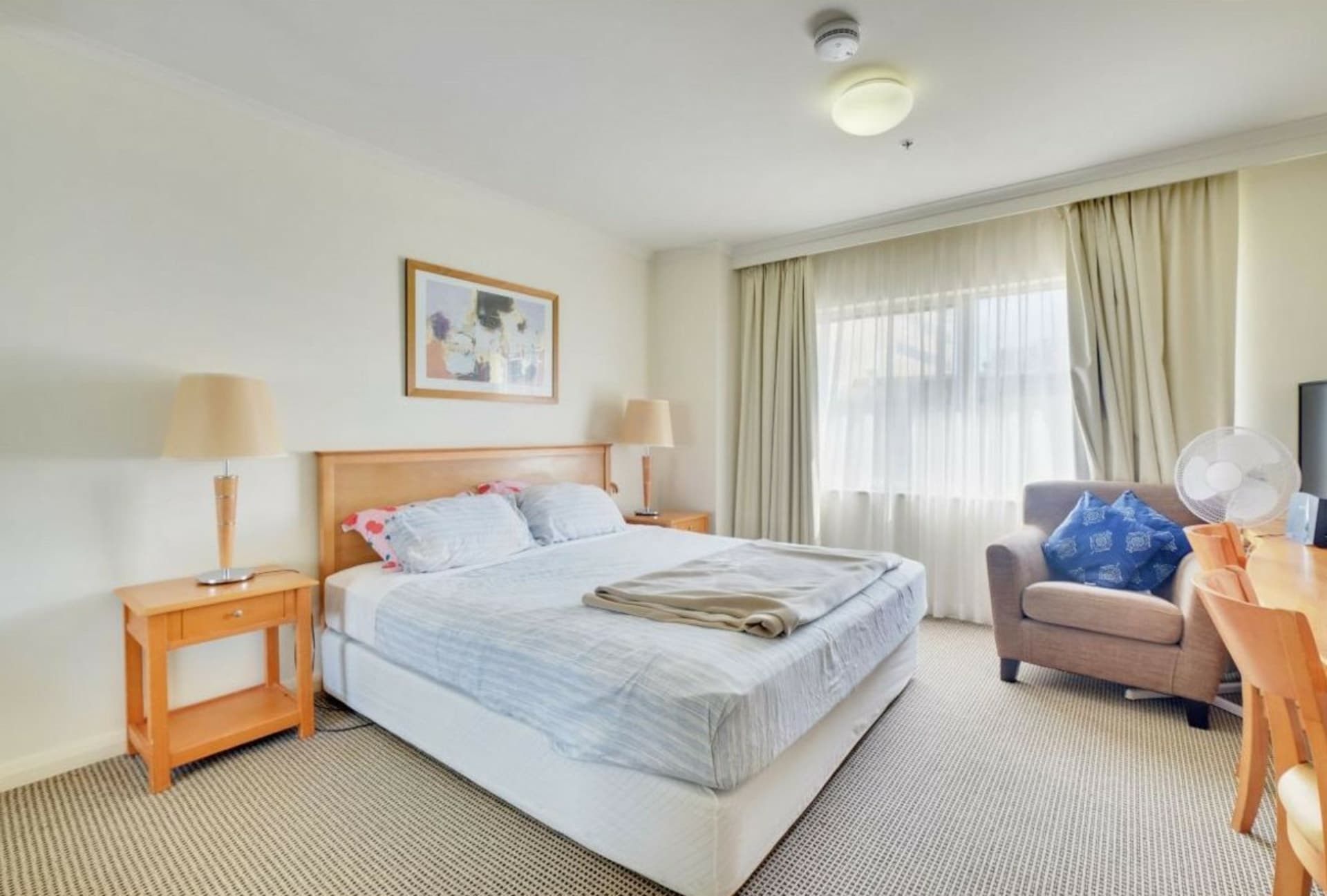 305/2 Akuna Street, City, City - Thumbnail 2