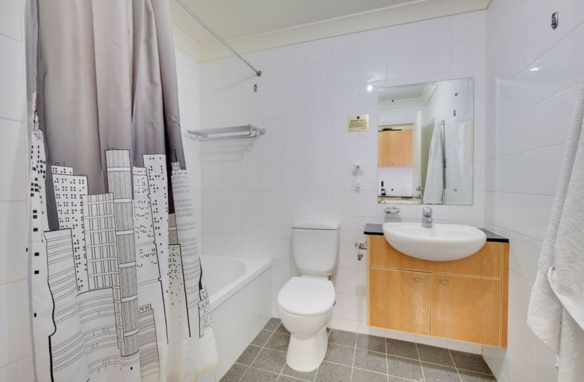 305/2 Akuna Street, City, City - Thumbnail 5