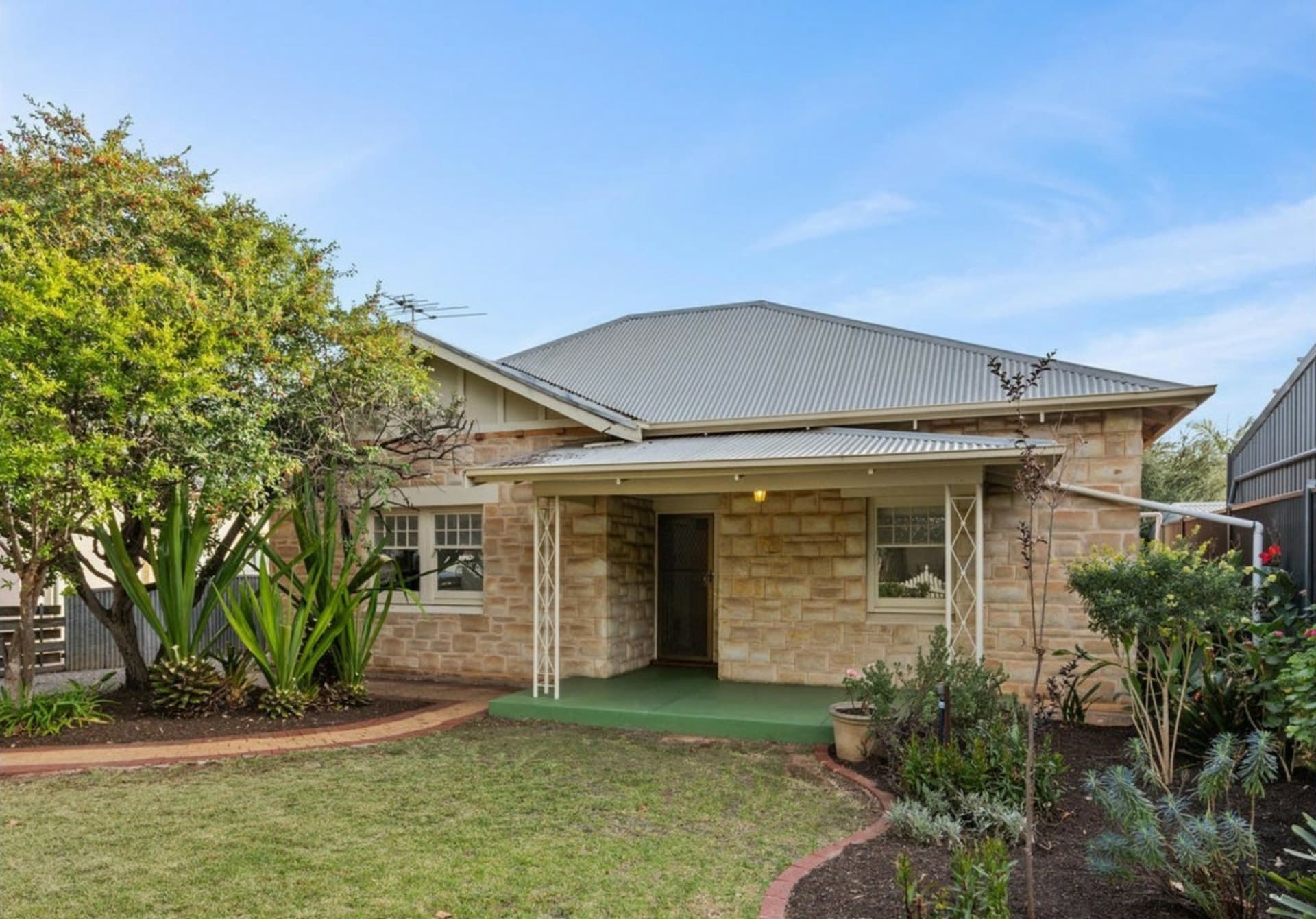 1 Clovelly Avenue, Clarence Park, Clarence Park - Image 1