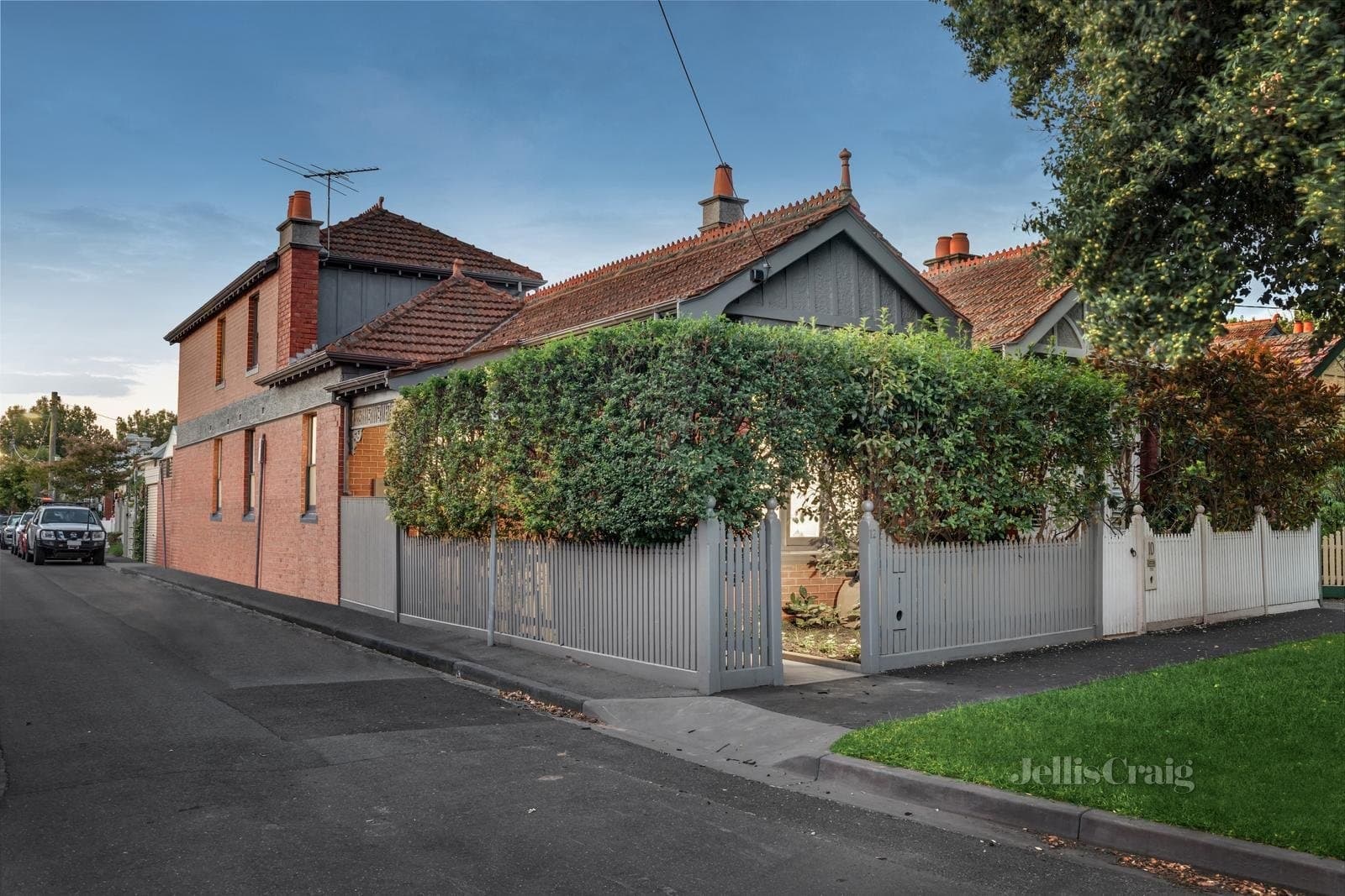 12 Langridge Street, Middle Park, Middle Park - Thumbnail 2