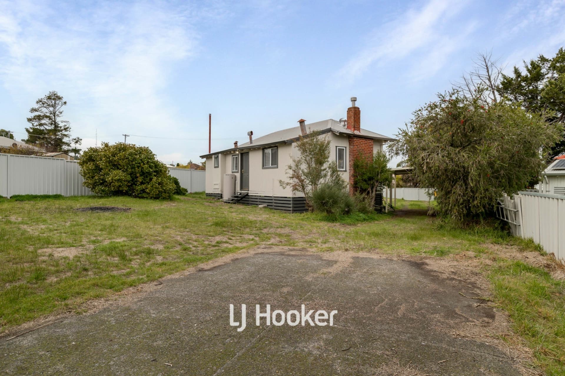 11 Benwell Place Collie WA, Collie - Image 1
