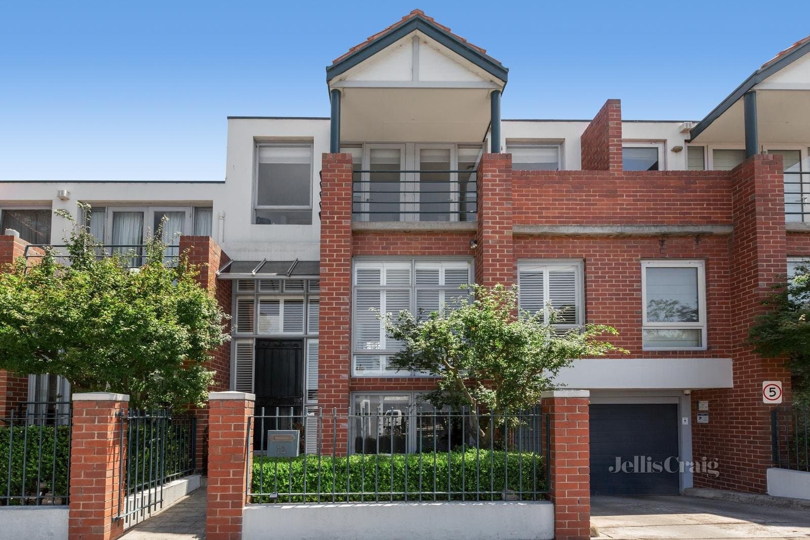 12 Mills Street, Albert Park, Albert Park - Thumbnail 2