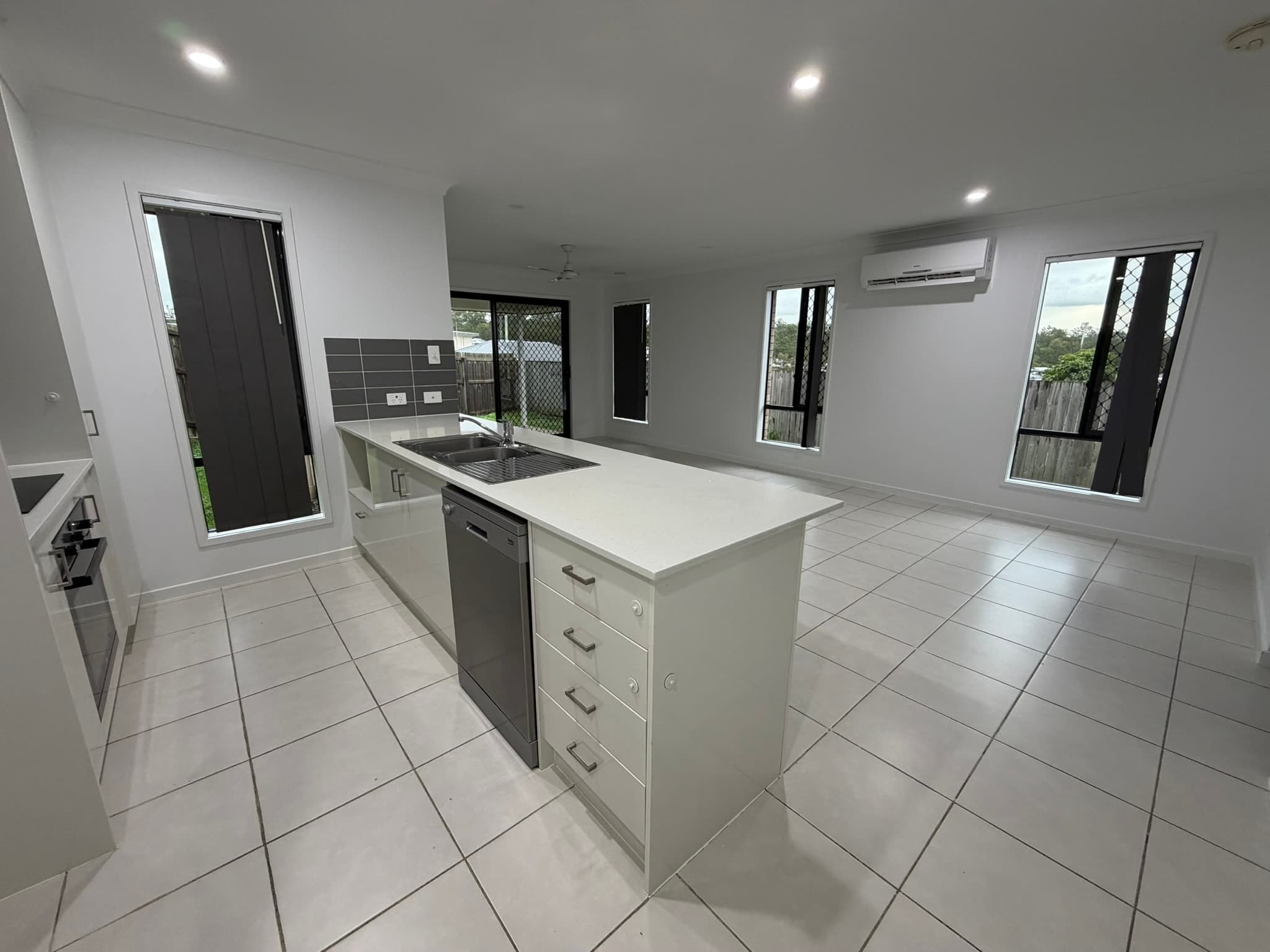 Redbank Plains, Redbank Plains - Thumbnail 3