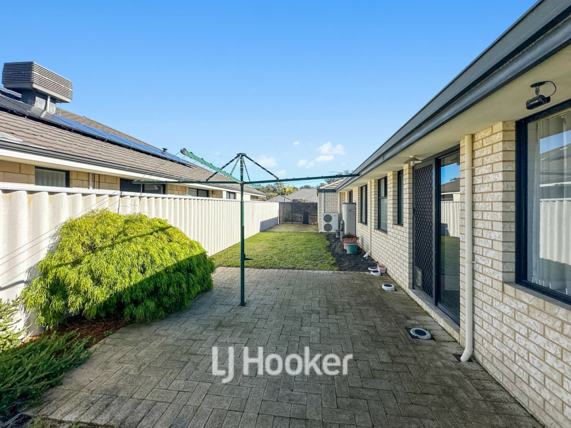 22 Lewana Approach Dalyellup WA, Dalyellup - Image 1