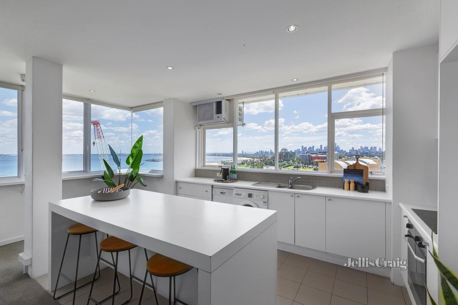 12B/12 Marine Parade, St Kilda, St Kilda - Thumbnail 4