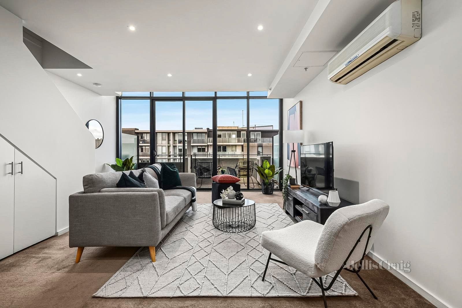 911/57 Bay Street, Port Melbourne, Port Melbourne - Thumbnail 4