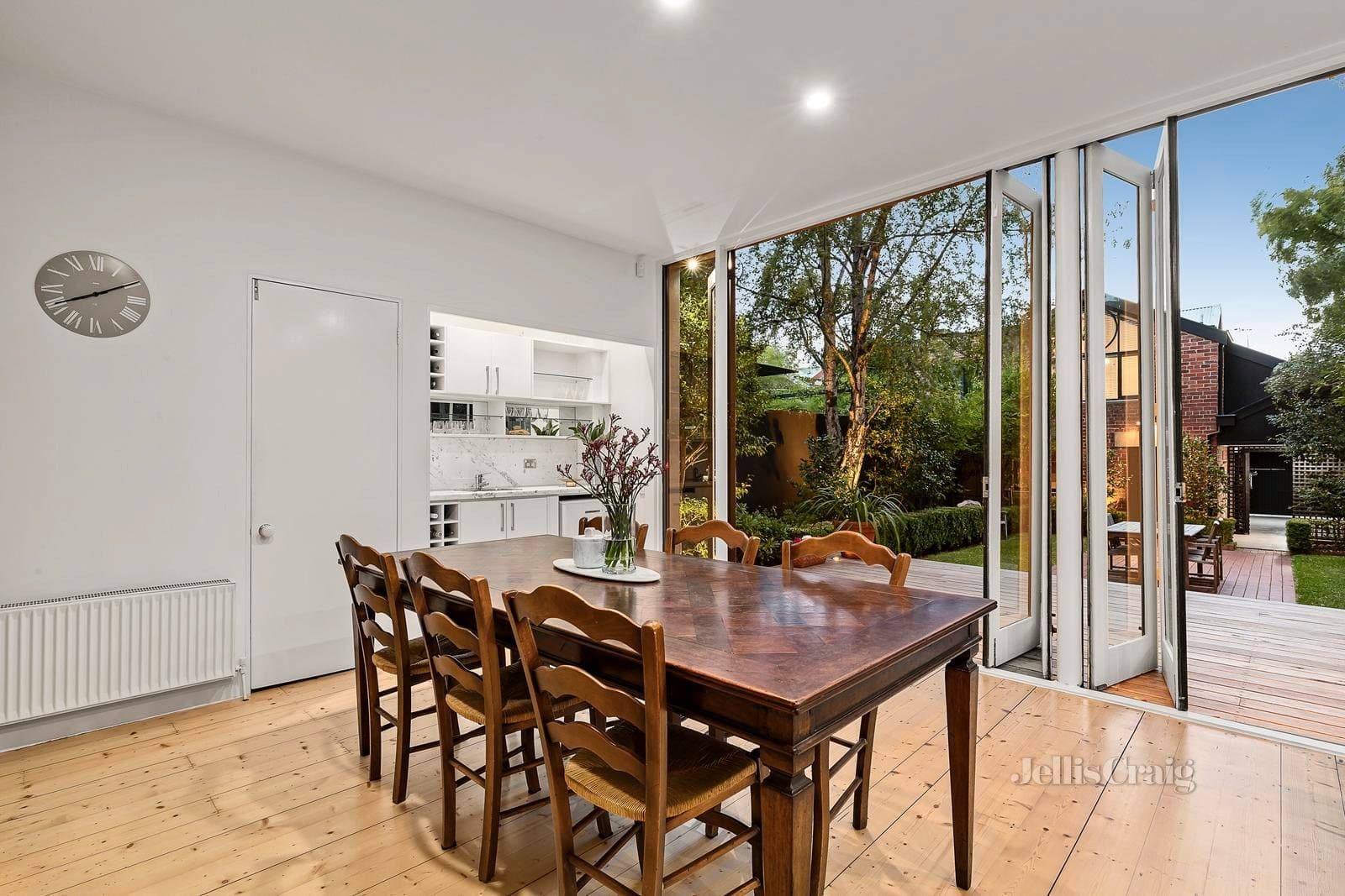 23 Howe Crescent, South Melbourne, South Melbourne - Thumbnail 5