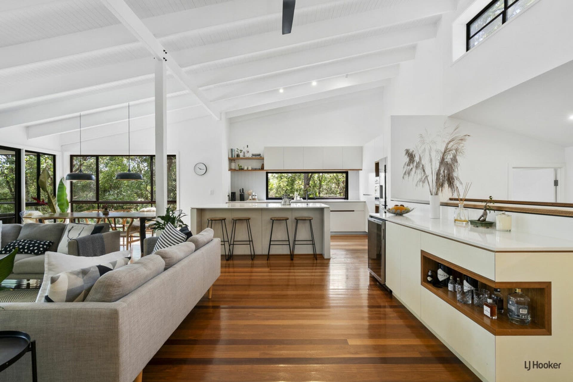 12 Cheshire Grove, Elanora, Elanora - Thumbnail 7