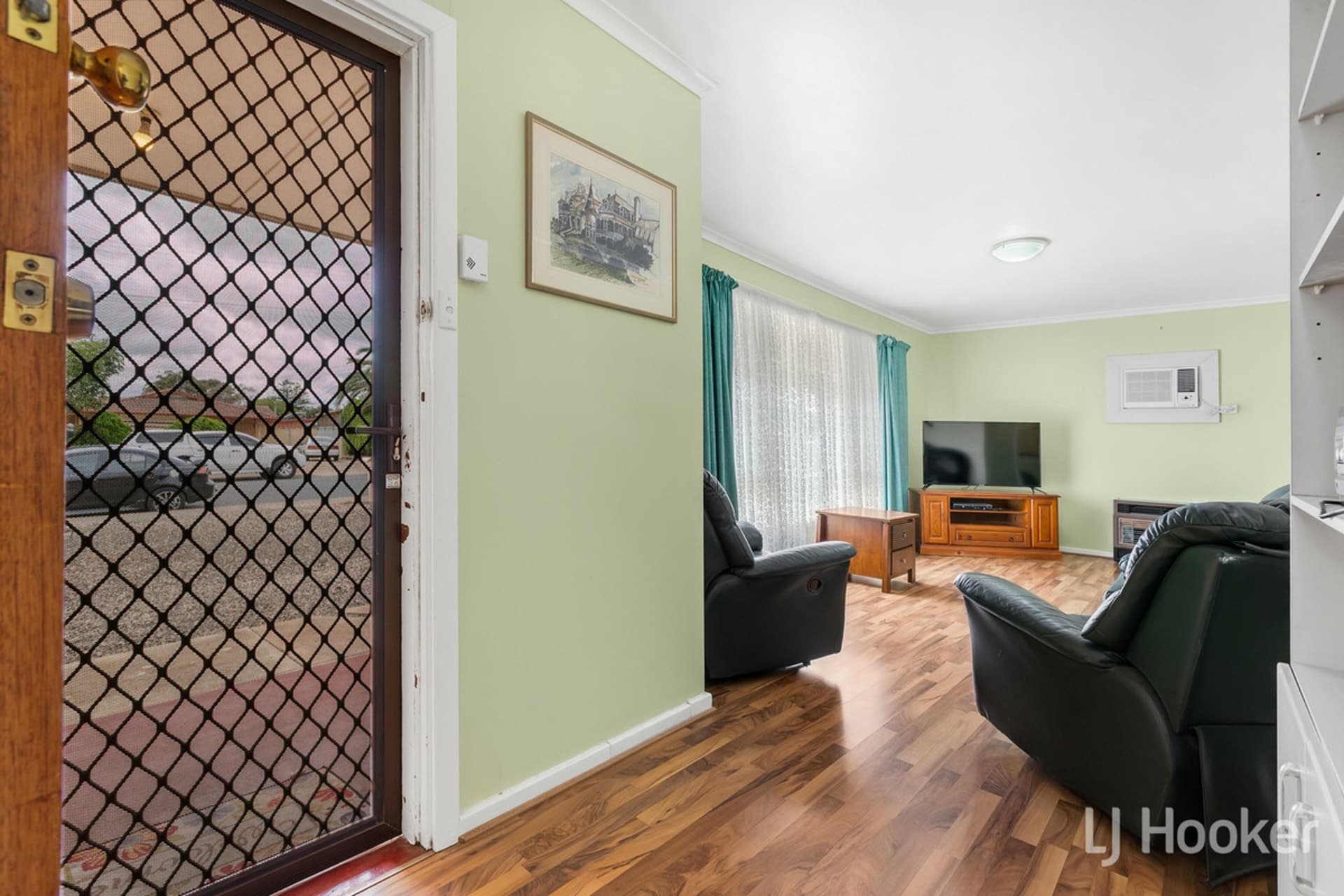 8 Seaborough Road, Elizabeth Park, Elizabeth Park - Thumbnail 4