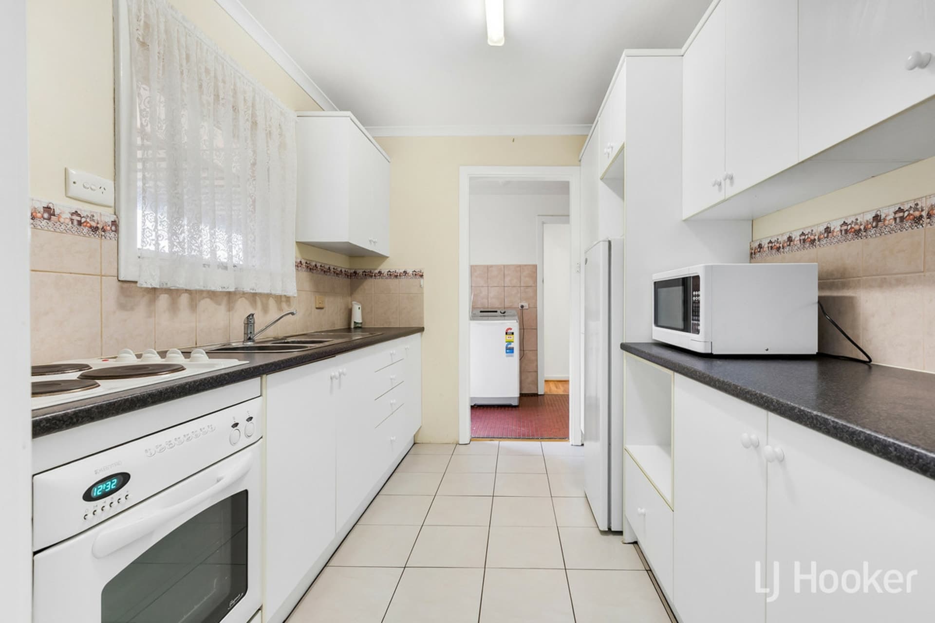 8 Seaborough Road, Elizabeth Park, Elizabeth Park - Thumbnail 8