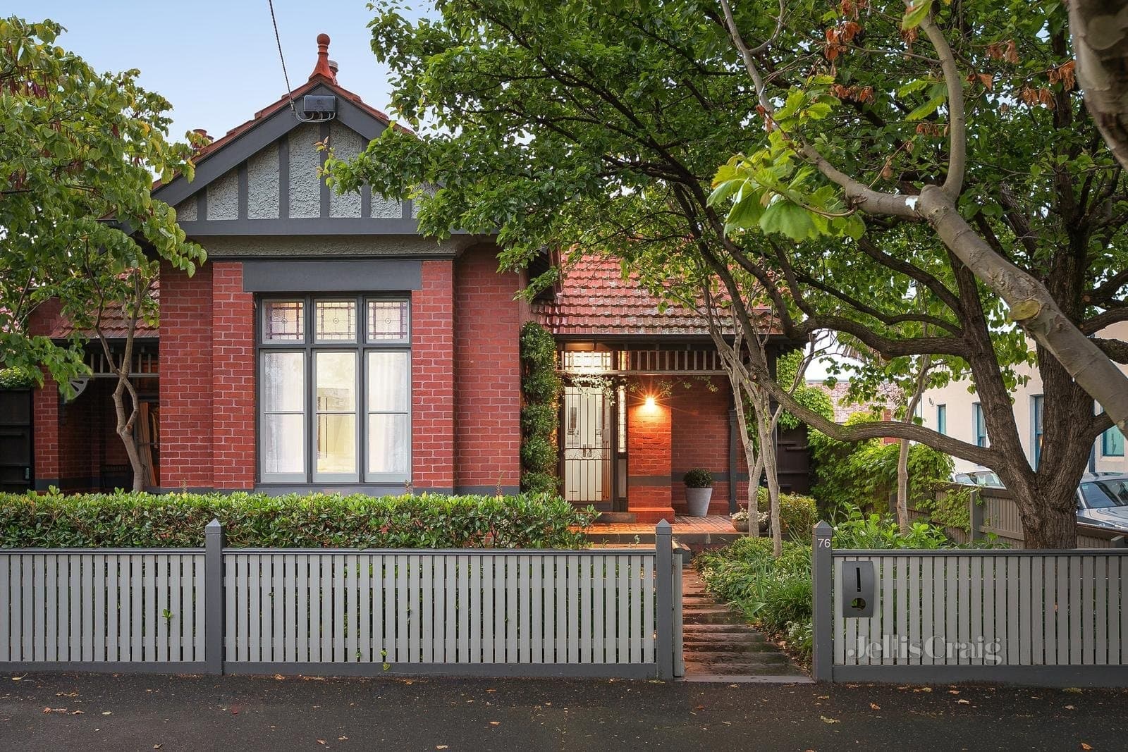 76 Armstrong Street, Middle Park, Middle Park - Thumbnail 2