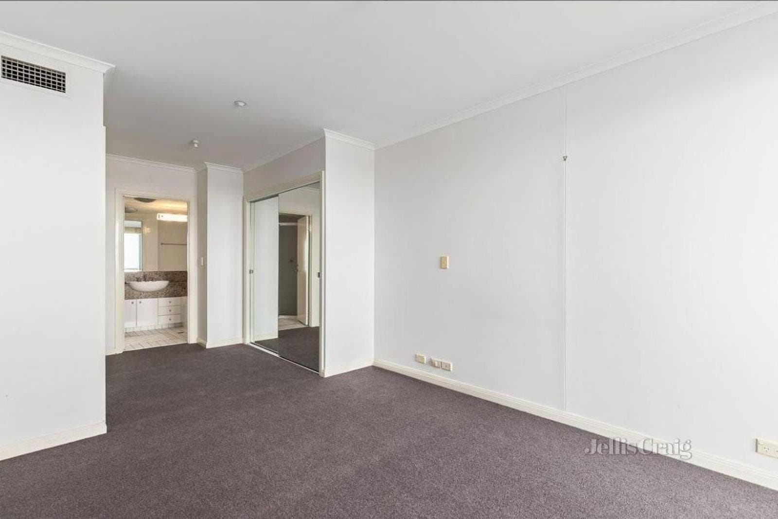807/127 Beach Street, Port Melbourne, Port Melbourne - Thumbnail 5