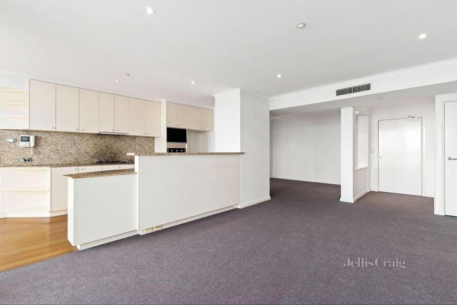 807/127 Beach Street, Port Melbourne, Port Melbourne - Thumbnail 6