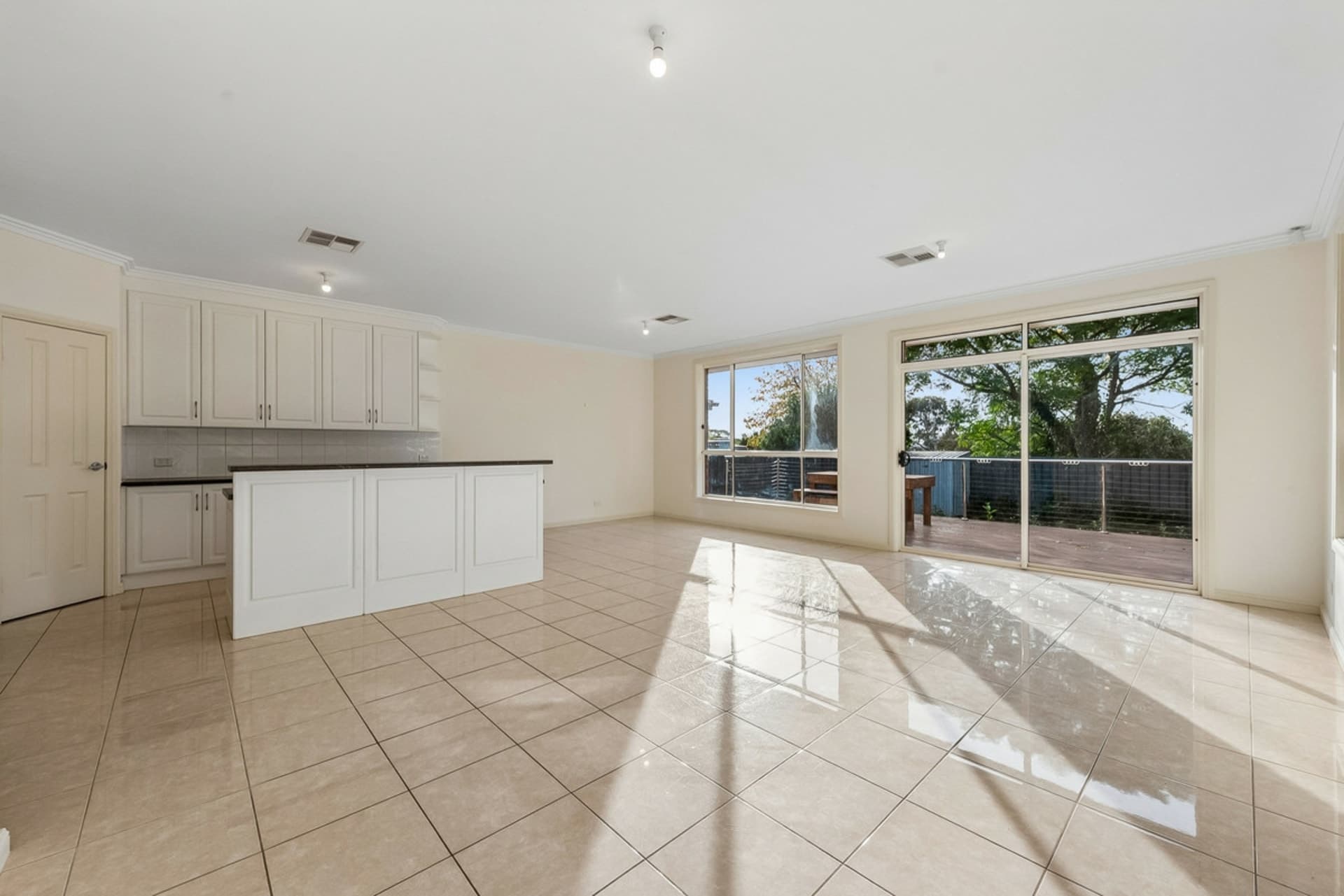 18A Darlington Street, Enfield, Enfield - Thumbnail 3