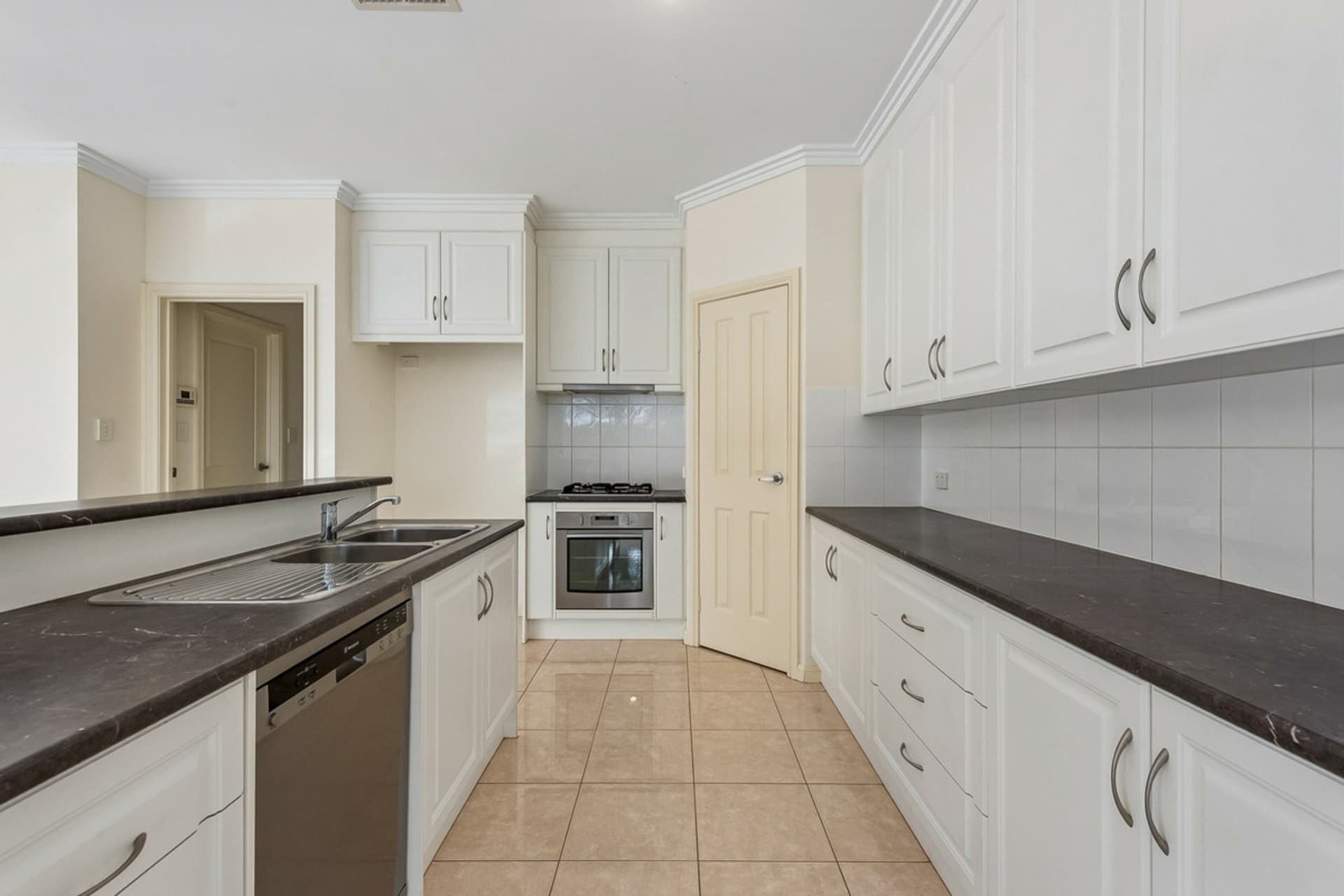 18A Darlington Street, Enfield, Enfield - Thumbnail 5