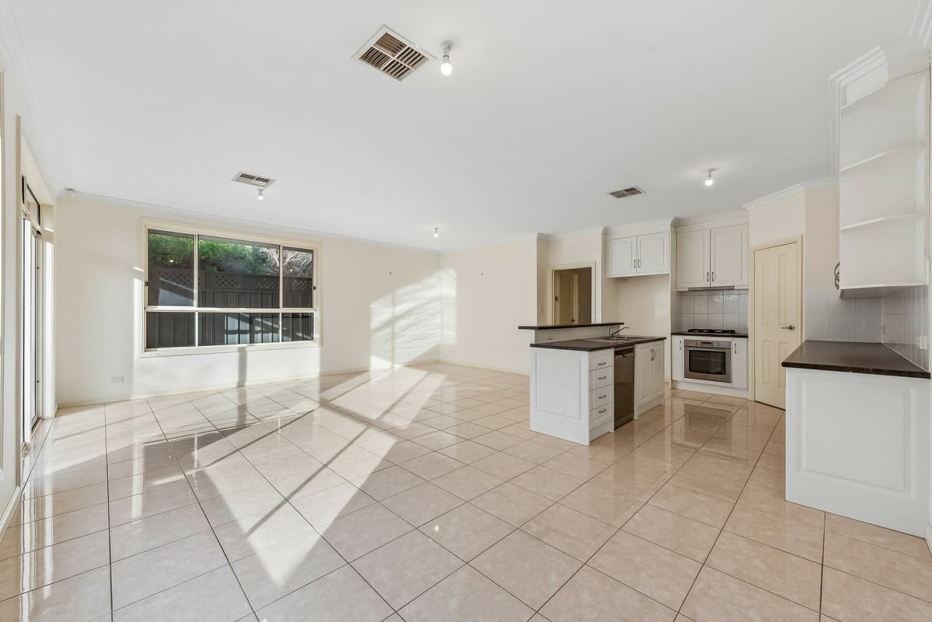 18A Darlington Street, Enfield, Enfield - Thumbnail 6
