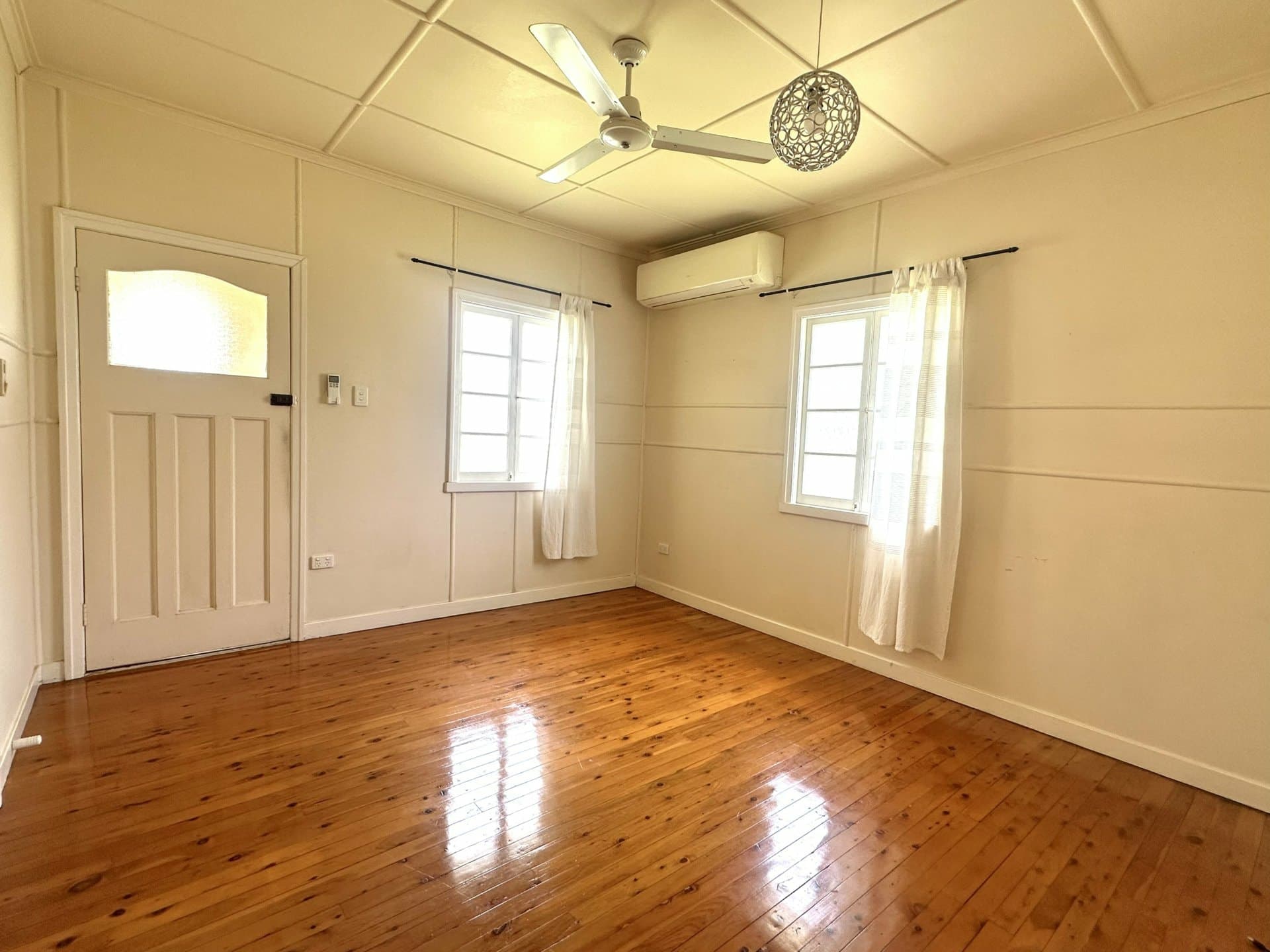 24 Edward Street Esk QLD, Esk - Thumbnail 3