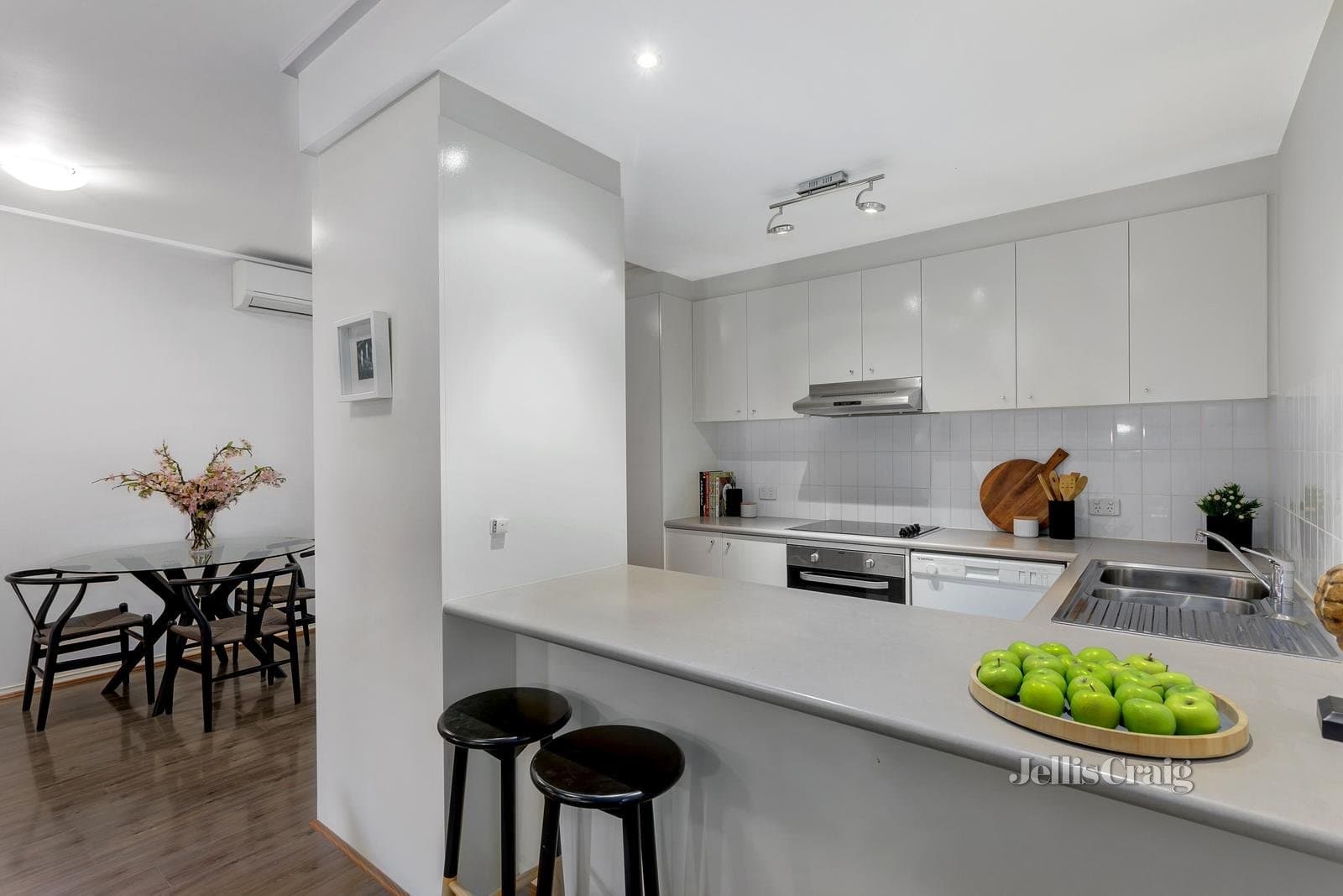 26/151 Fitzroy Street, St Kilda, St Kilda - Thumbnail 2